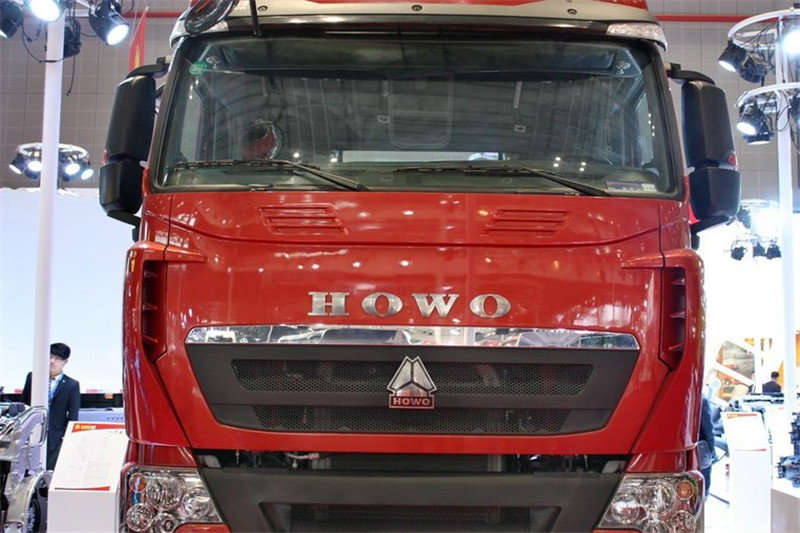 中国重汽 HOWO T7H重卡 360马力 6X2 国四危险品牵引车(ZZ4257V323HD1W)(高顶)