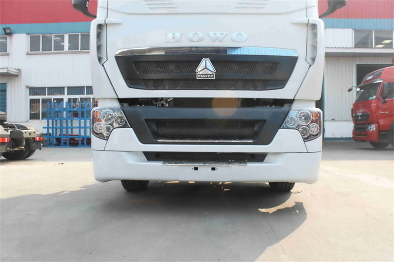 中国重汽 HOWO T7H重卡 360马力 6X2 国四牵引车(高顶)(ZZ4257N323HD1)