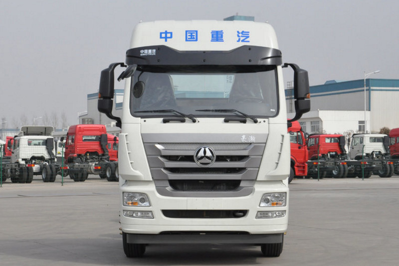 中国重汽 豪瀚J7B重卡 290马力 6X2 国五载货车底盘(ZZ1255M56C3E1L)