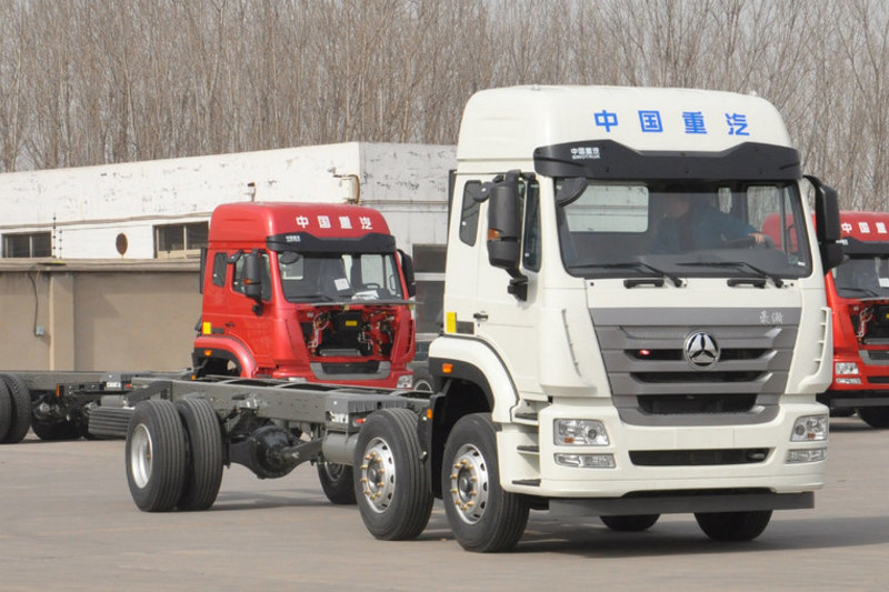 中国重汽 豪瀚J7B重卡 290马力 6X2 国五载货车底盘(ZZ1255M56C3E1L)