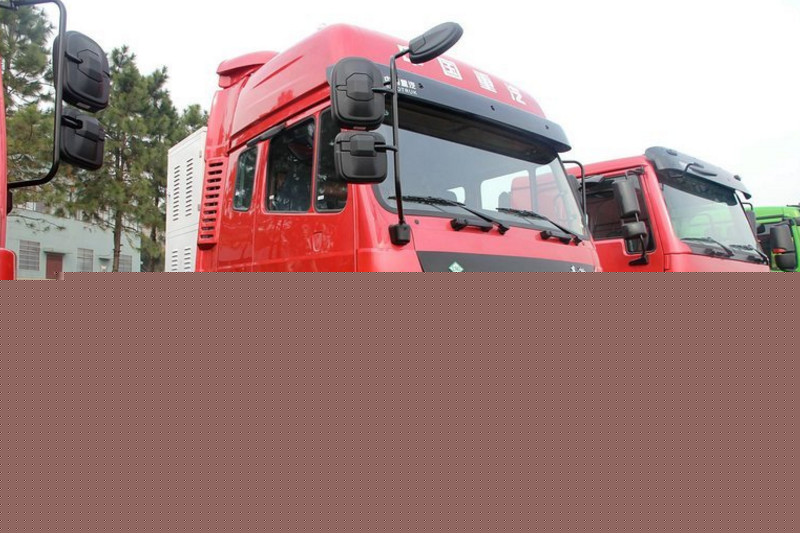 中国重汽 豪瀚J7B重卡 380马力 6X4 国五载货车底盘(ZZ1255N4646E1L)