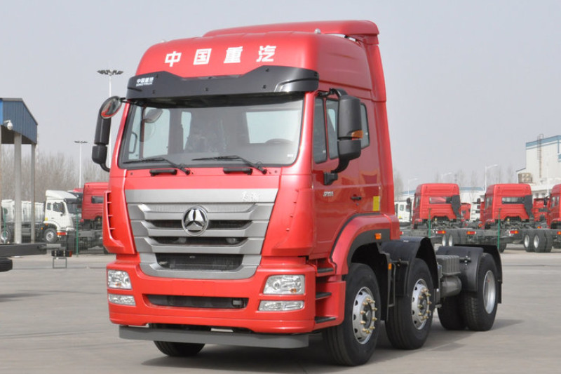 中国重汽 豪瀚J7G重卡 360马力 6X2 国五LNG危险品牵引车(ZZ4255N27C7E1LW)