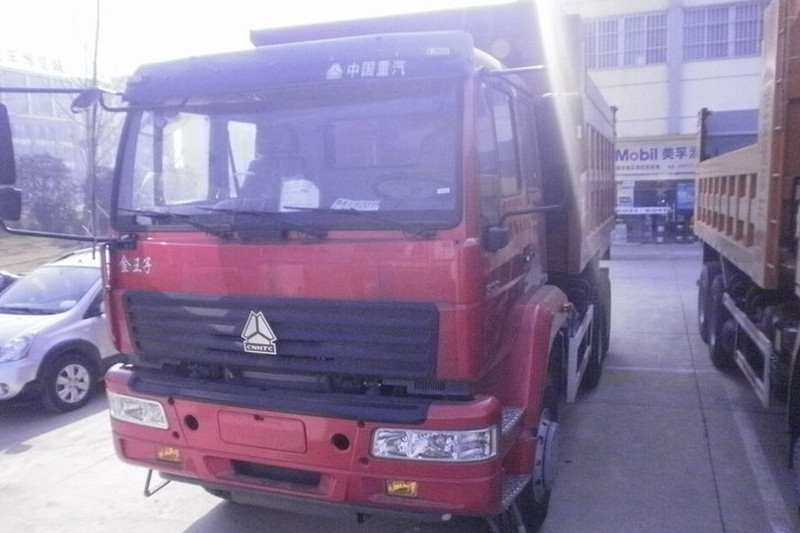 中国重汽 金王子重卡 300马力 6X4 国四 自卸车底盘(ZZ3251M3641D1)