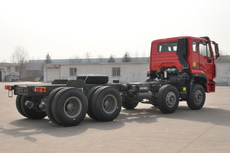 中国重汽 豪瀚J7B 380马力 8X4自卸车底盘(ZZ3315N2566D1)