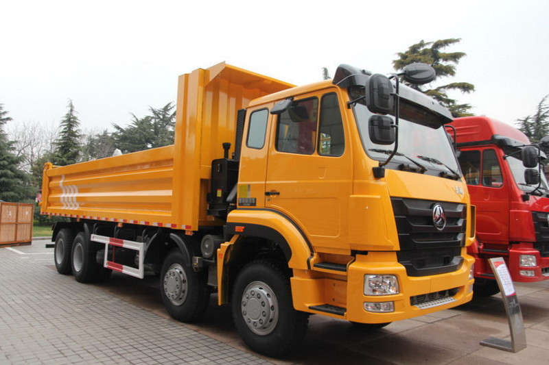 中国重汽 豪瀚J7B 复合版 380马力 8X4 6.8米 国五自卸车(ZZ3315N3066E1)