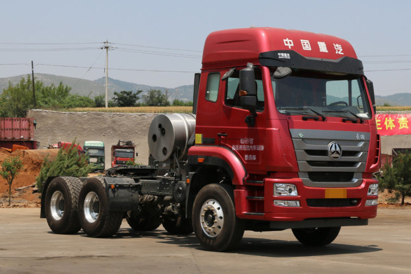 中国重汽 豪瀚J7G重卡 430马力 6X4 国五LNG牵引车(ZZ4255V3846E1LX)