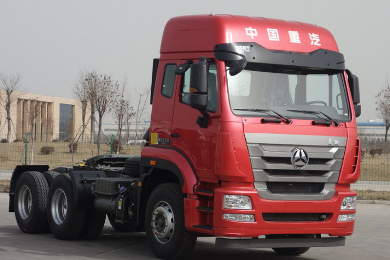 中国重汽 豪瀚J7G重卡 430马力 6X4 国五CNG牵引车(ZZ4255N3847E1CW)