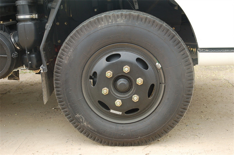 福田 奥铃捷运 重载版 113马力 4.2米 国四单排厢式轻卡(BJ5089XXY-BB)底盘图片