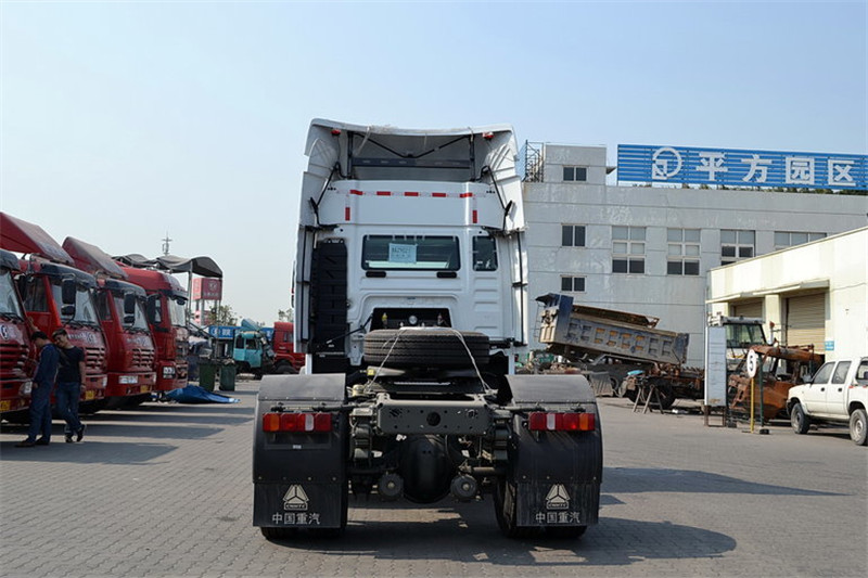 中国重汽 HOWO T5G重卡 350马力 6X4 国四牵引车(NVS7)(ZZ4257N324GD1)