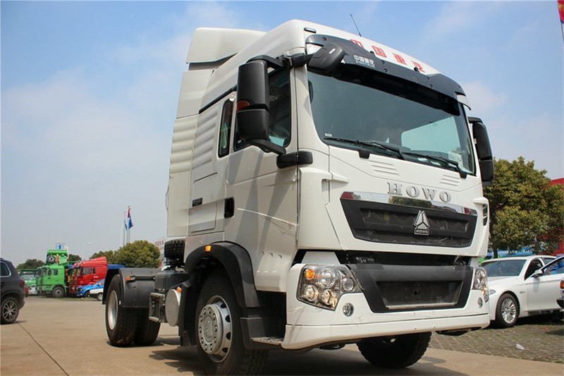 中国重汽 HOWO T5G重卡 340马力 6X4 国四牵引车(ZZ4257N324GE1)