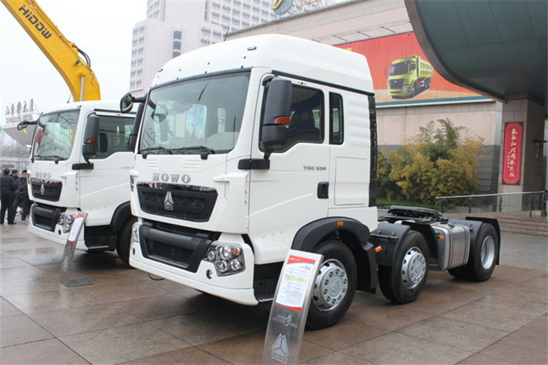 中国重汽 HOWO T5G重卡 340马力 6X2 国五牵引车(ZZ4257N25CGE1)