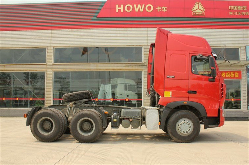 中国重汽 HOWO重卡 380马力 6X4 国五牵引车(ZZ4257N3247E1B)