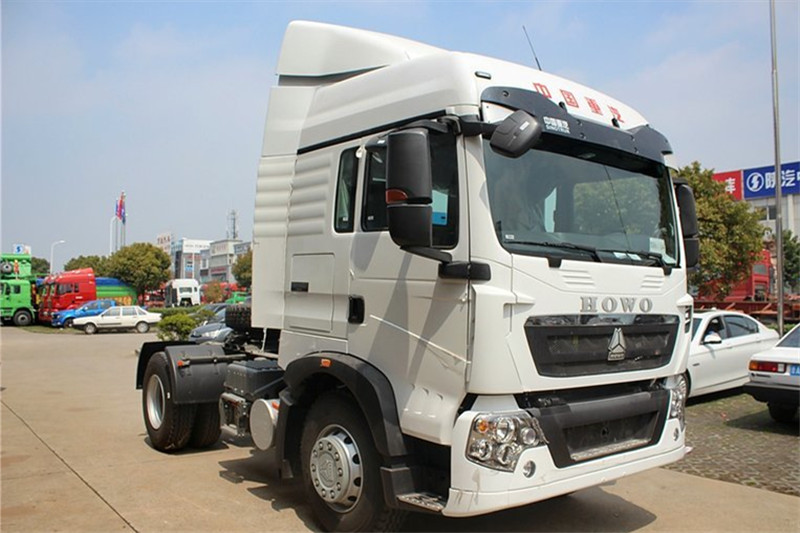 中国重汽 HOWO T5G重卡 350马力 4X2 国四牵引车(ZZ4183N361GD1)