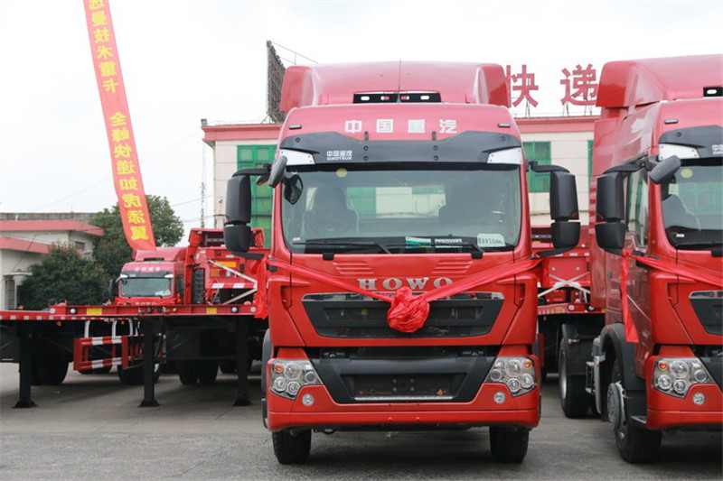 中国重汽 HOWO T5G重卡 340马力 4X2 国四牵引车(ZZ4187N361GD1)