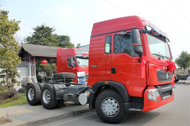 中国重汽 HOWO T5G重卡 340马力 6X4 国四牵引车(ZZ4257N324GD1)