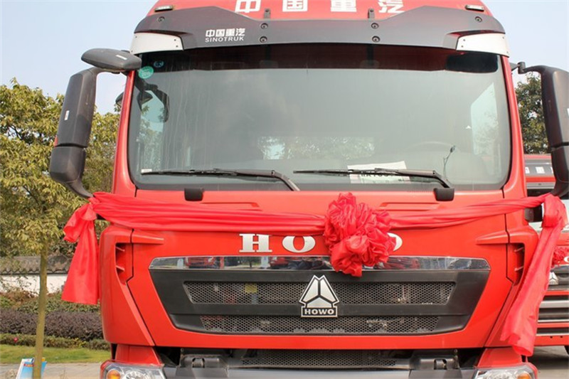 中国重汽 HOWO T5G重卡 340马力 6X4 国四牵引车(ZZ4257N324GD1)