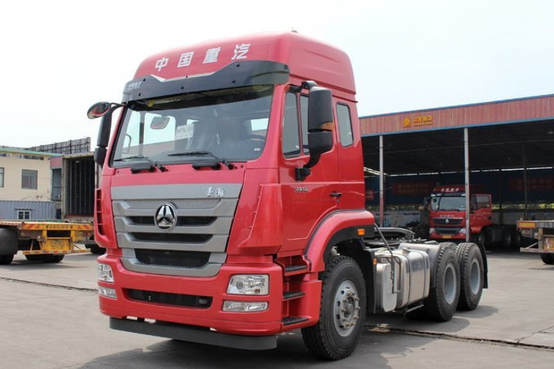 中国重汽 豪瀚J7G重卡 400马力 6X4 国五CNG牵引车(ZZ4255N3847E1C)