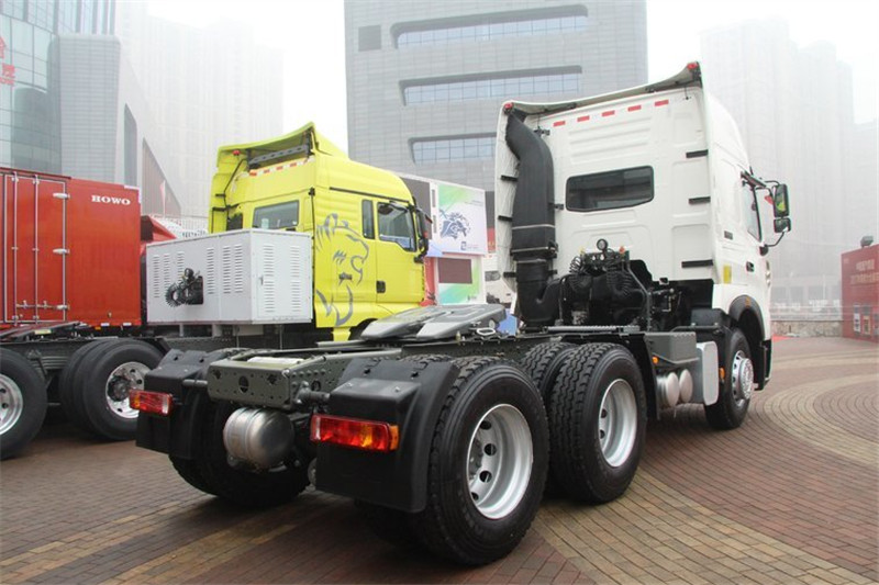 中国重汽 HOWO T6G重卡 380马力 6X4 国五牵引车(ZZ4257N324WE1)