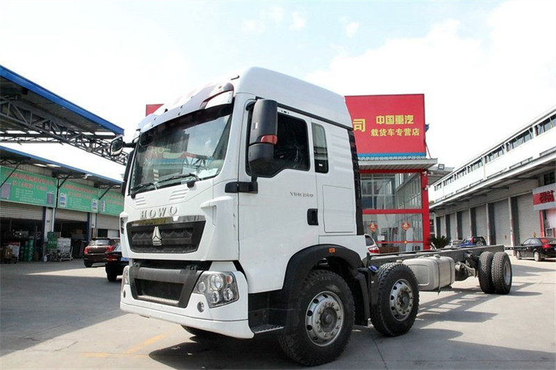中国重汽 HOWO T5G中卡 160马力 4X2 6.9米 国五排半栏板式载货车(ZZ1127K501GE1)