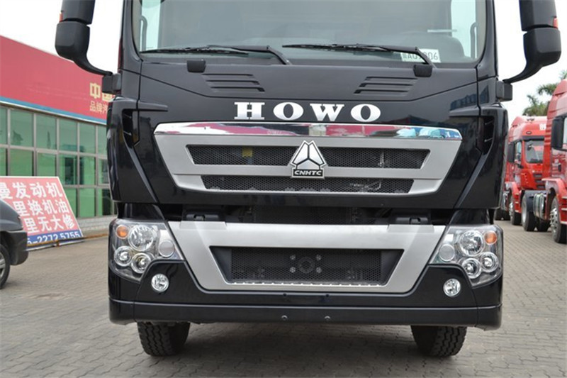 中国重汽 HOWO T5G重卡 280马力 4X2 9.9米 国五厢式载货车(ZZ5187XXYN711GE1)