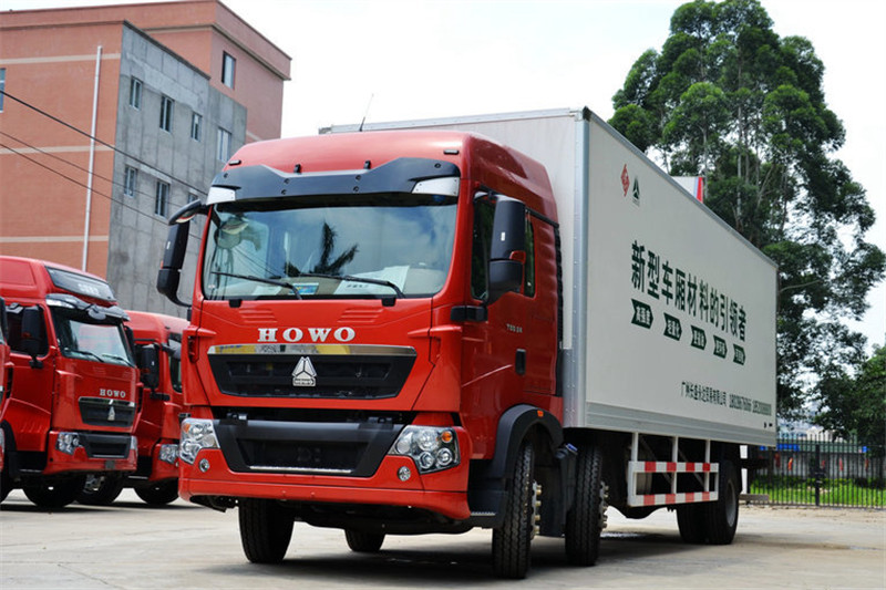 中国重汽 HOWO T5G重卡 240马力 6X2 9.5米 国四厢式载货车(ZZ1257K56CGD1)