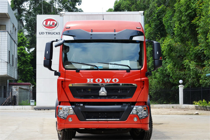 中国重汽 HOWO T5G重卡 240马力 6X2 9.5米 国四厢式载货车(ZZ1257K56CGD1)