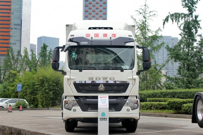 中国重汽 HOWO T5G重卡 280马力 6X2 9.6米 国五仓栅载货车(ZZ5257CCYM56CGE1)