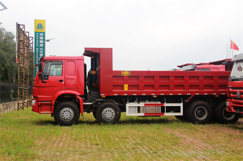 中国重汽 HOWO重卡 340马力 8X4 6.5米 国五自卸车(U型斗)(ZZ3317N3267E1)