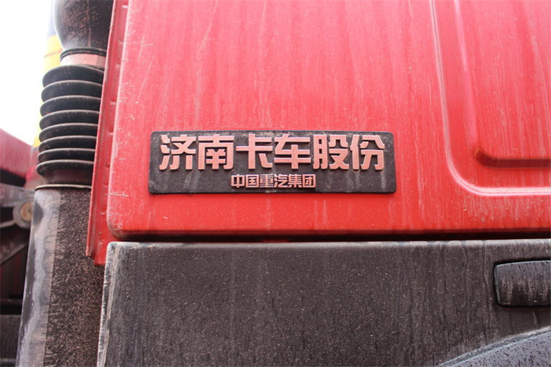 中国重汽 HOWO重卡 380马力 8X4 国四平板自卸车(HCL3317ZZN38P7L4)