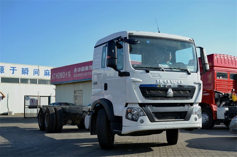 中国重汽 HOWO T5G重卡 280马力 6X4 9.5米 国四载货车(ZZ1257M584GD1)