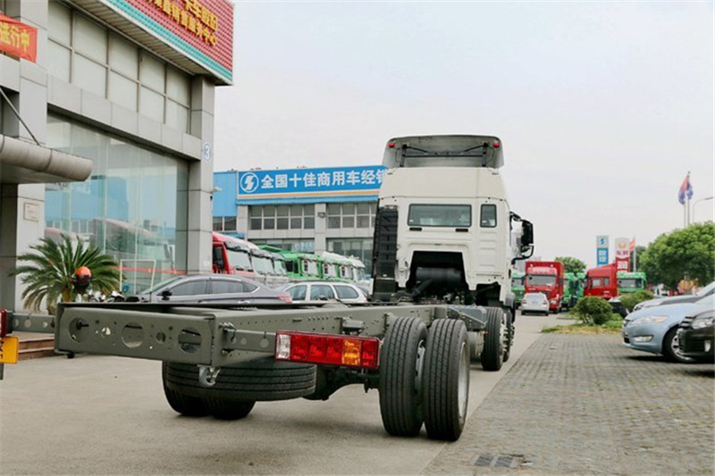 中国重汽 HOWO T5G重卡 340马力 6X4 9.5米 国四栏板载货车(ZZ1257N584GD1)