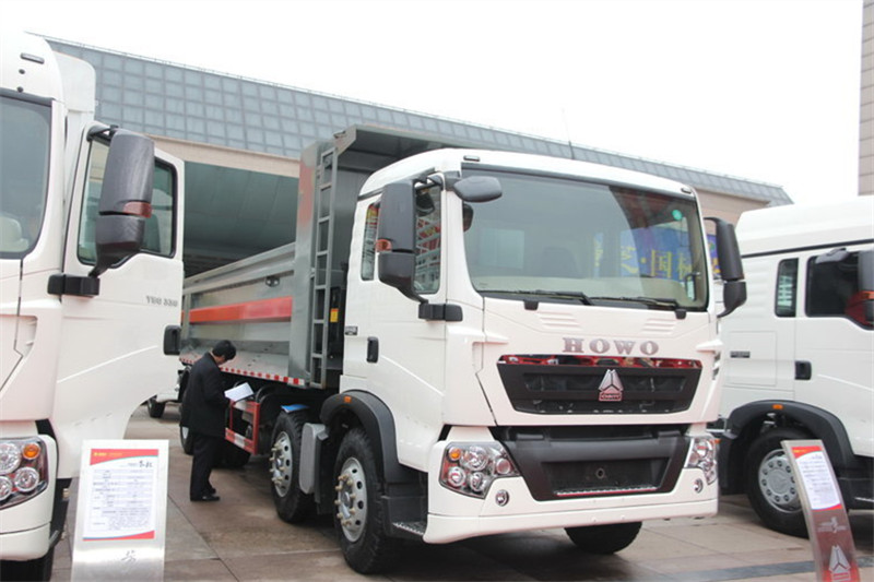 中国重汽 HOWO T5G重卡 340马力 8X4 7.2米国五 自卸车(ZZ3317N386GE1)