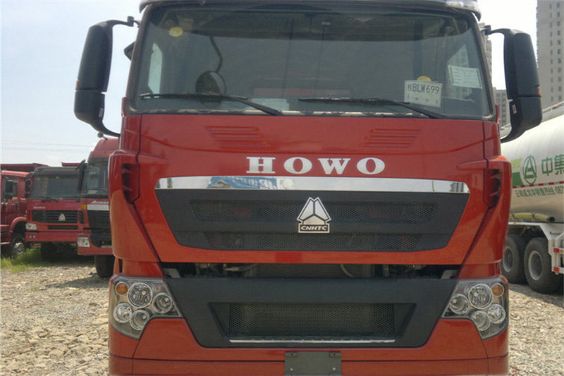 中国重汽 HOWO T7H重卡 440马力 8X4 7.8米 国五自卸车(ZZ3317V426HE1)