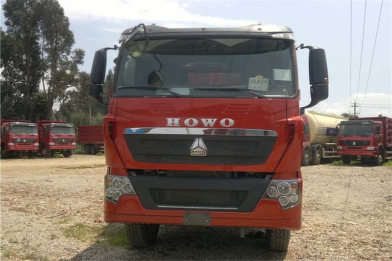 中国重汽 HOWO T7H重卡 440马力 8X4 7.8米 国五自卸车(ZZ3317V426HE1)