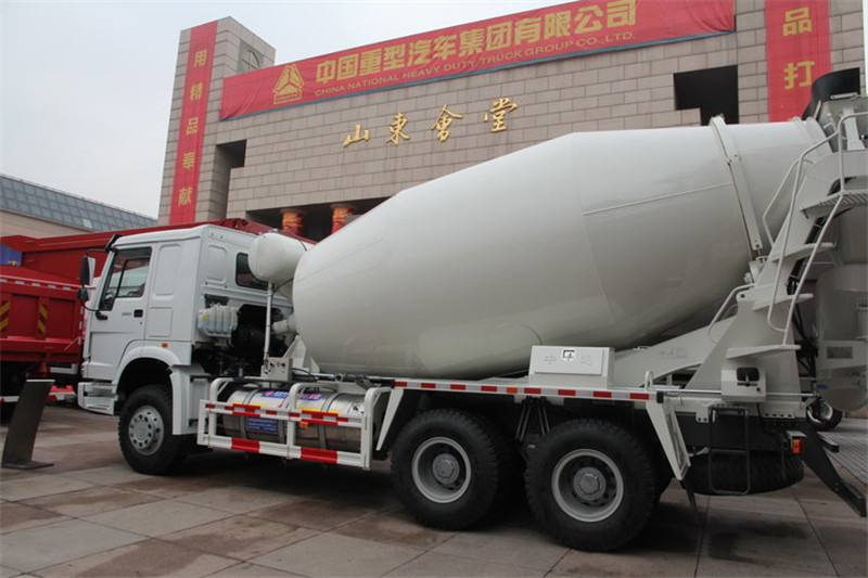 中国重汽 HOWO 380马力 6X4 国四LNG混凝土搅拌车(ZZ5257GJBN4047D1L)