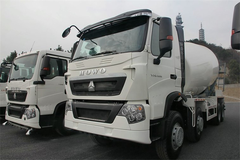 中国重汽 HOWO-T7H 400马力 8X4  国四混凝土搅拌车(ZZ5317GJBV366HD1)