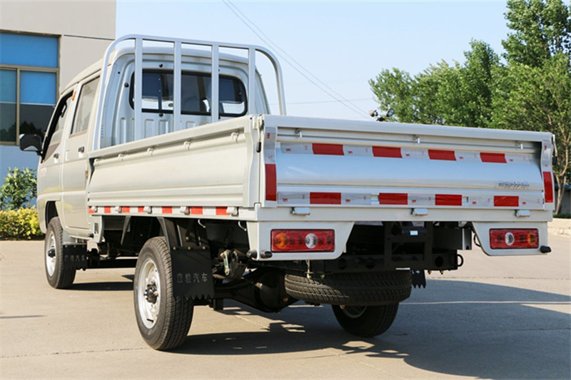 唐骏欧铃 赛菱A6 1.8L 68马力 柴油 2.6米 国四双排栏板微卡(ZB1020ASC3F)