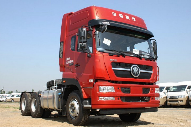 中国重汽 斯太尔d7b重卡 380马力 6x4 国五 牵引车(高顶)(zz4253n3241