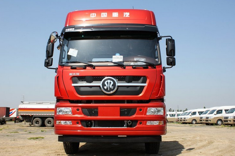 中国重汽 斯太尔D7B重卡 380马力 6X4 国五 牵引车(高顶)(ZZ4253N3241E1BN)