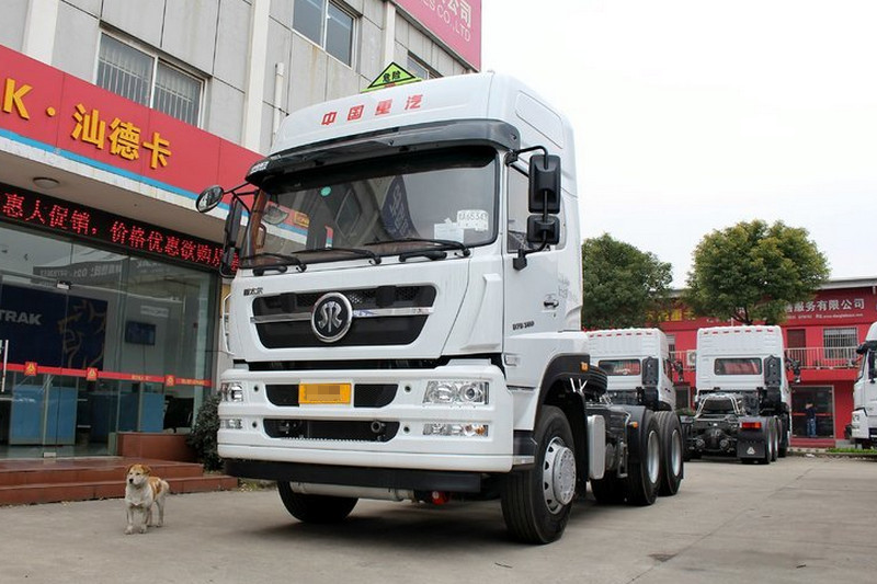 中国重汽 斯太尔D7B重卡 380马力 6X4 国五危险品牵引车(ZZ4253N3241E1NW)