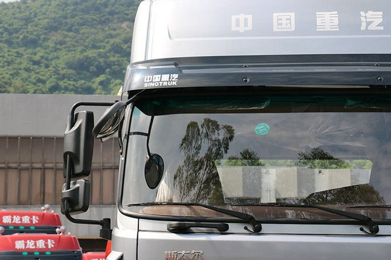 中国重汽 斯太尔DM5G重卡 340马力 6X4 国五 牵引车(ZZ4253N324GE1)