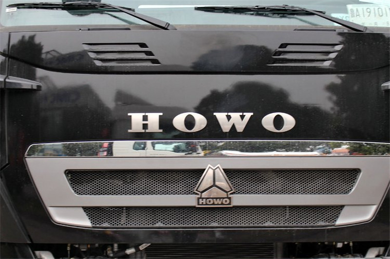 中国重汽 HOWO T7H重卡 540马力 6X4 国五牵引车(ZZ4257W324HE1B)