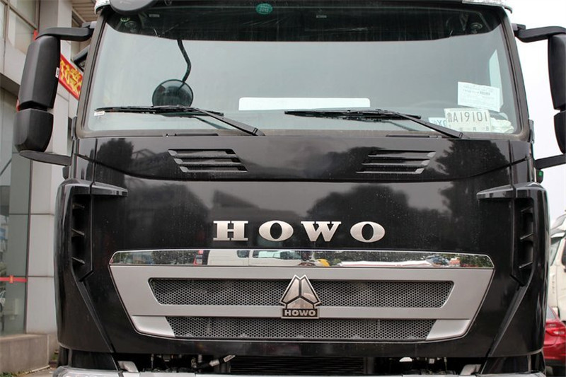 中国重汽 HOWO T7H重卡 540马力 6X4 国五牵引车(ZZ4257W324HE1B)