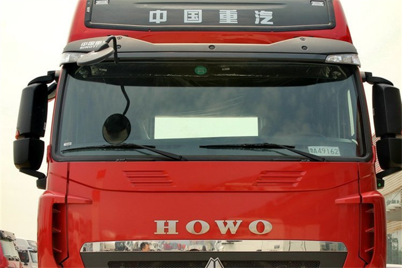 中国重汽 HOWO T7H重卡 400马力 6X4 国四危险品牵引车(ZZ4257V324HD1W)