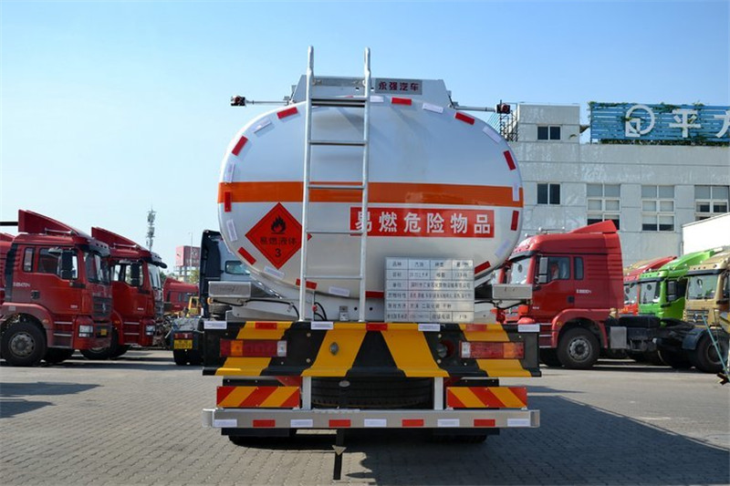 中国重汽 HOWO T5G 240马力 6X4 国四油罐车(ZZ1257M464GD1)