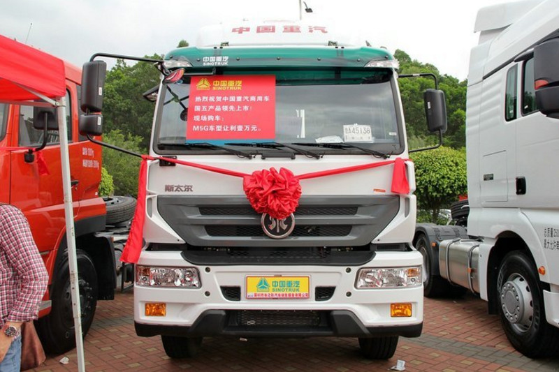 中国重汽 斯太尔M5G重卡 340马力 4X2 国五 牵引车(ZZ4181N361GE1)