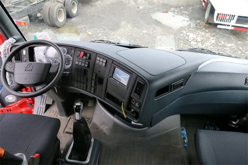 中国重汽 howo t7h重卡 480马力 4x2 国四危险品牵引车(zz4187v361hd