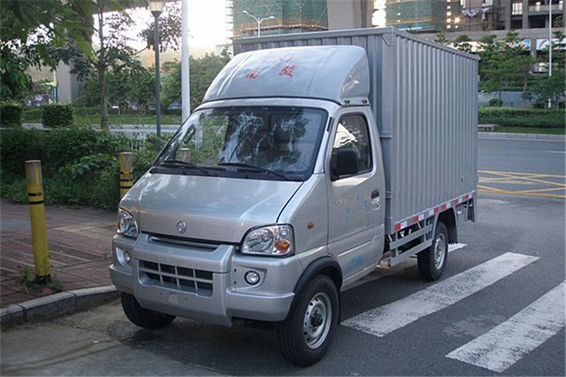 南骏汽车 瑞宝 1.3L 87马力 汽油 3.2米 国五单排厢式微卡(CNJ5030XXYRD30V)