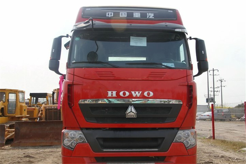 中国重汽 HOWO T7H重卡 320马力 4X2 国四危险品牵引车(ZZ4187V361HD1W)(高顶)