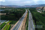 青海：民和至小峡一级公路建成通车